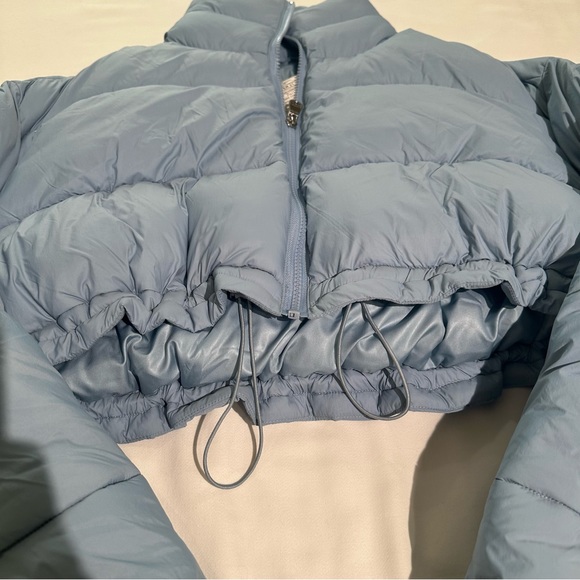 *New*Light blue Cropped Puffer Jacket size small - Picture 11 of 12